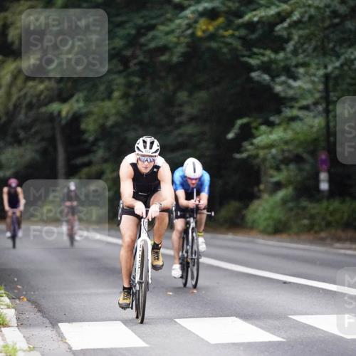 14.09.2025 - Stadtparktriathlon Michael Burmester http://msf.ph/oto/8907272 14.09.2025 09:18:06 Radfahren 307, 332, 412, 459, 474, 475 meine-sportfotos.de