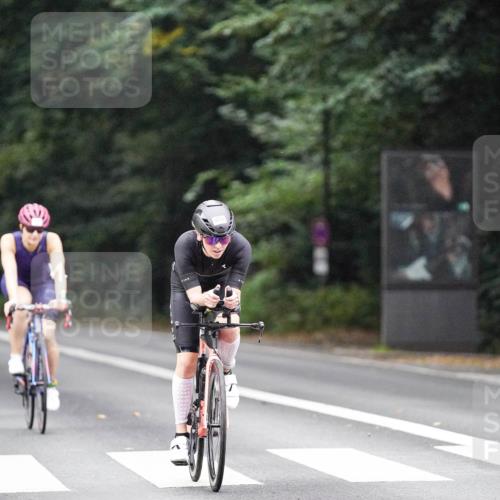 14.09.2025 - Stadtparktriathlon Michael Burmester http://msf.ph/oto/8907281 14.09.2025 09:18:11 Radfahren 307, 317, 332, 420, 459, 474 meine-sportfotos.de