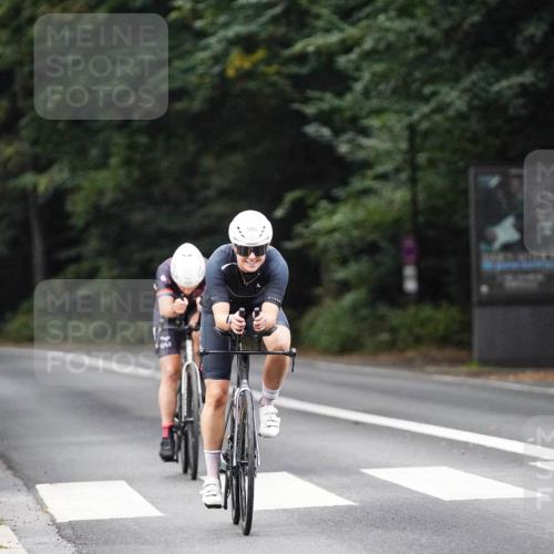 14.09.2025 - Stadtparktriathlon Michael Burmester http://msf.ph/oto/8907360 14.09.2025 09:18:49 Radfahren 302, 454, 455, 493, 499, 502 meine-sportfotos.de