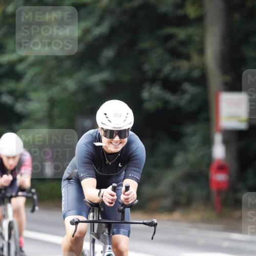14.09.2025 - Stadtparktriathlon Michael Burmester http://msf.ph/oto/8907364 14.09.2025 09:18:49 Radfahren 302, 454, 455, 493, 499, 502 meine-sportfotos.de