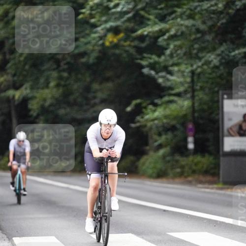 14.09.2025 - Stadtparktriathlon Michael Burmester http://msf.ph/oto/8907369 14.09.2025 09:18:59 Radfahren 314, 334, 472, 482 meine-sportfotos.de