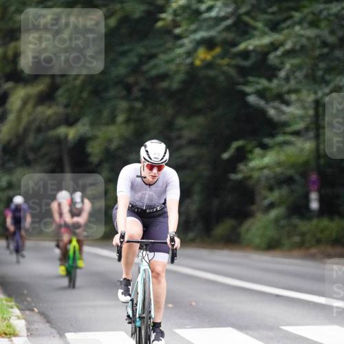 14.09.2025 - Stadtparktriathlon Michael Burmester http://msf.ph/oto/8907379 14.09.2025 09:19:02 Radfahren 314, 334, 422, 431, 472, 482 meine-sportfotos.de