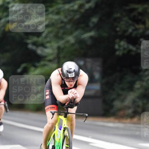 14.09.2025 - Stadtparktriathlon Michael Burmester http://msf.ph/oto/8907387 14.09.2025 09:19:05 Radfahren 314, 334, 422, 431, 472, 480, 482 meine-sportfotos.de