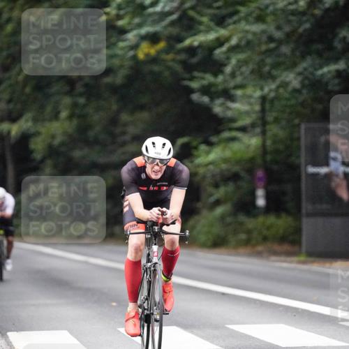 14.09.2025 - Stadtparktriathlon Michael Burmester http://msf.ph/oto/8907408 14.09.2025 09:19:12 Radfahren 338, 397, 422, 431, 464, 471, 480, 482 meine-sportfotos.de