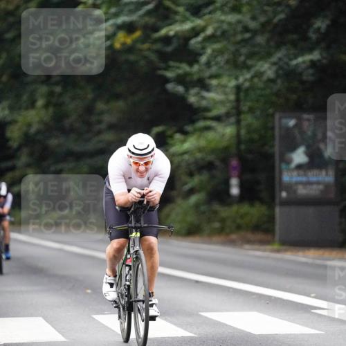 14.09.2025 - Stadtparktriathlon Michael Burmester http://msf.ph/oto/8907416 14.09.2025 09:19:15 Radfahren 338, 397, 431, 464, 471, 480 meine-sportfotos.de