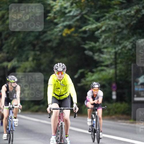 14.09.2025 - Stadtparktriathlon Michael Burmester http://msf.ph/oto/8907453 14.09.2025 09:19:28 Radfahren 304, 439, 443, 467, 477, 479, 486, 492, 494, 495 meine-sportfotos.de