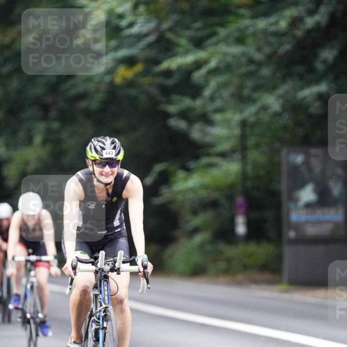 14.09.2025 - Stadtparktriathlon Michael Burmester http://msf.ph/oto/8907462 14.09.2025 09:19:30 Radfahren 304, 439, 443, 467, 477, 479, 486, 492, 494, 495 meine-sportfotos.de