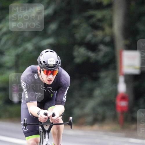 14.09.2025 - Stadtparktriathlon Michael Burmester http://msf.ph/oto/8907512 14.09.2025 09:19:52 Radfahren 306, 320, 366, 438, 442, 447, 485 meine-sportfotos.de