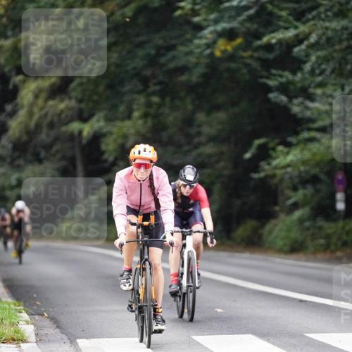 14.09.2025 - Stadtparktriathlon Michael Burmester http://msf.ph/oto/8907529 14.09.2025 09:20:05 Radfahren 333, 368, 423, 438, 503 meine-sportfotos.de