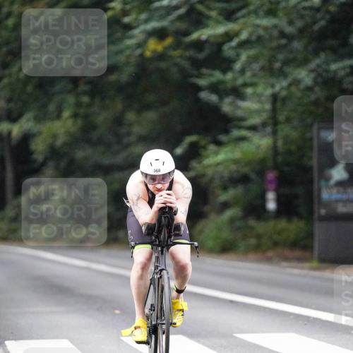 14.09.2025 - Stadtparktriathlon Michael Burmester http://msf.ph/oto/8907542 14.09.2025 09:20:10 Radfahren 368, 423, 503, 505 meine-sportfotos.de