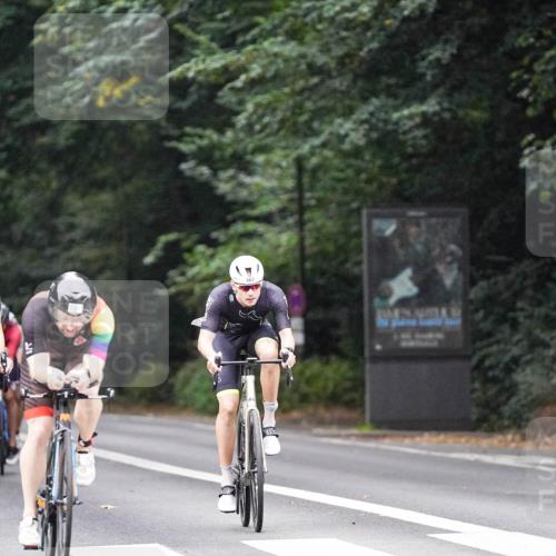 14.09.2025 - Stadtparktriathlon Michael Burmester http://msf.ph/oto/8907577 14.09.2025 09:20:29 Radfahren 301, 318, 326, 340, 345, 346, 347, 359, 363, 370, 371, 373, 381, 389, 419, 445 meine-sportfotos.de