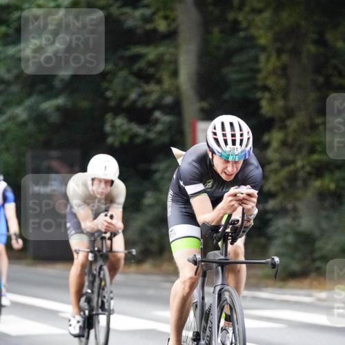 14.09.2025 - Stadtparktriathlon Michael Burmester http://msf.ph/oto/8907595 14.09.2025 09:20:33 Radfahren 301, 318, 326, 340, 345, 346, 347, 359, 363, 370, 373, 377, 381, 386, 389, 445, 448 meine-sportfotos.de
