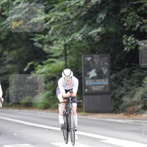 14.09.2025 - Stadtparktriathlon Michael Burmester http://msf.ph/oto/8907644 14.09.2025 09:21:06 Radfahren 342, 380, 401, 404, 473, 500 meine-sportfotos.de