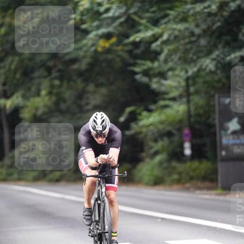 14.09.2025 - Stadtparktriathlon Michael Burmester http://msf.ph/oto/8907662 14.09.2025 09:21:10 Radfahren 339, 342, 380, 401, 404, 473, 500 meine-sportfotos.de