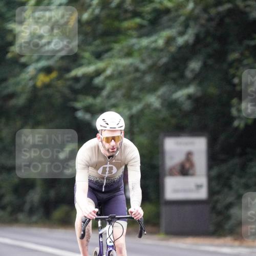 14.09.2025 - Stadtparktriathlon Michael Burmester http://msf.ph/oto/8907669 14.09.2025 09:21:15 Radfahren 339, 362, 380, 401 meine-sportfotos.de