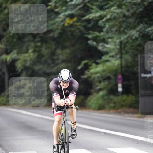 14.09.2025 - Stadtparktriathlon Michael Burmester http://msf.ph/oto/8907677 14.09.2025 09:21:27 Radfahren 323, 349, 352, 362, 375, 379, 393 meine-sportfotos.de
