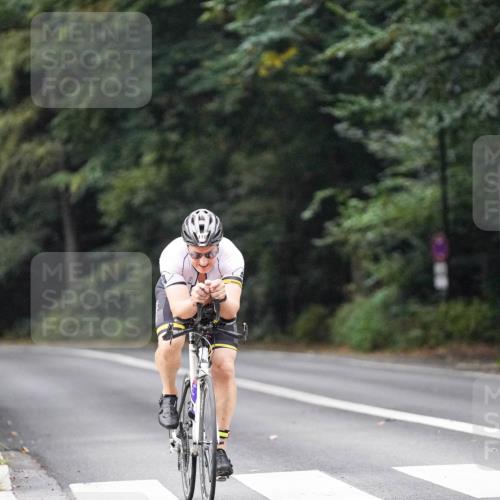 14.09.2025 - Stadtparktriathlon Michael Burmester http://msf.ph/oto/8907751 14.09.2025 09:22:05 Radfahren 410, 451 meine-sportfotos.de