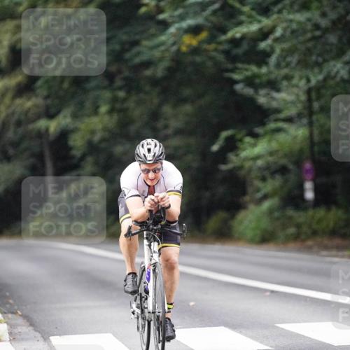 14.09.2025 - Stadtparktriathlon Michael Burmester http://msf.ph/oto/8907753 14.09.2025 09:22:05 Radfahren 410, 451 meine-sportfotos.de
