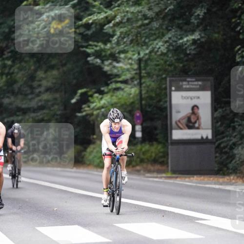 14.09.2025 - Stadtparktriathlon Michael Burmester http://msf.ph/oto/8907759 14.09.2025 09:22:14 Radfahren 311, 348, 361, 392, 398, 413, 414, 432, 487 meine-sportfotos.de