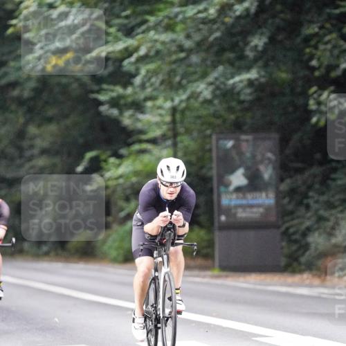 14.09.2025 - Stadtparktriathlon Michael Burmester http://msf.ph/oto/8907843 14.09.2025 09:22:59 Radfahren 303, 336, 460, 462, 478 meine-sportfotos.de