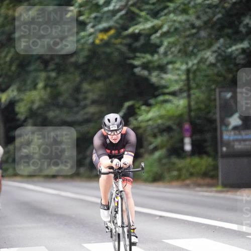 14.09.2025 - Stadtparktriathlon Michael Burmester http://msf.ph/oto/8907847 14.09.2025 09:22:59 Radfahren 303, 336, 460, 462, 478 meine-sportfotos.de