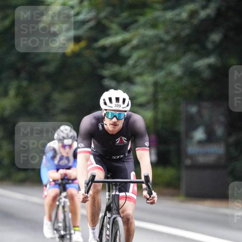 14.09.2025 - Stadtparktriathlon Michael Burmester http://msf.ph/oto/8907937 14.09.2025 09:23:39 Radfahren 350, 399, 457, 488 meine-sportfotos.de