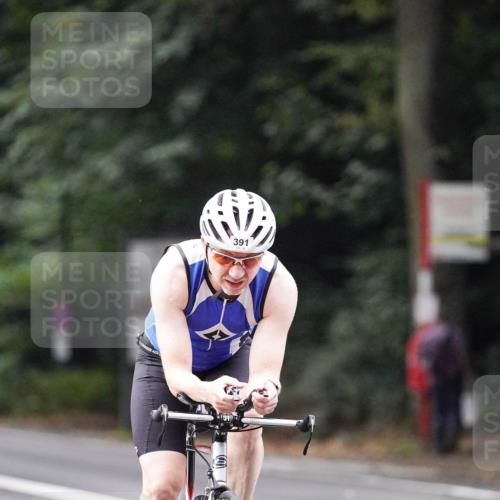 14.09.2025 - Stadtparktriathlon Michael Burmester http://msf.ph/oto/8907960 14.09.2025 09:24:01 Radfahren 391, 394, 412 meine-sportfotos.de
