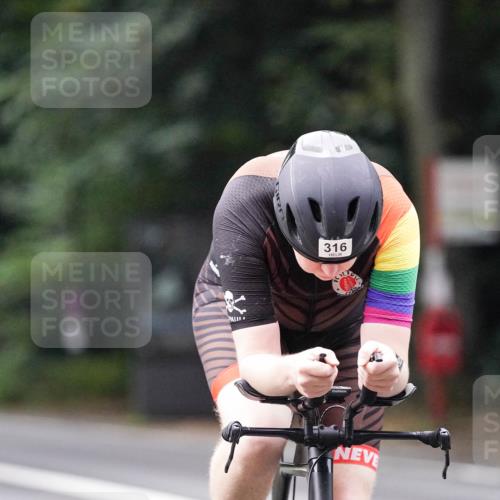 14.09.2025 - Stadtparktriathlon Michael Burmester http://msf.ph/oto/8908052 14.09.2025 09:25:35 Radfahren 316, 422, 425, 431, 481, 483, 499 meine-sportfotos.de