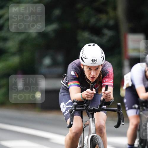 14.09.2025 - Stadtparktriathlon Michael Burmester http://msf.ph/oto/8908089 14.09.2025 09:25:58 Radfahren 454, 455, 471 meine-sportfotos.de