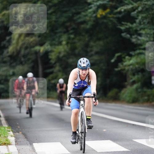 14.09.2025 - Stadtparktriathlon Michael Burmester http://msf.ph/oto/8908150 14.09.2025 09:26:40 Radfahren 302, 306, 338, 442, 456, 479 meine-sportfotos.de