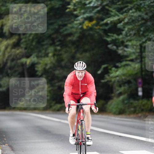 14.09.2025 - Stadtparktriathlon Michael Burmester http://msf.ph/oto/8908167 14.09.2025 09:26:45 Radfahren 302, 338, 442, 456, 479 meine-sportfotos.de