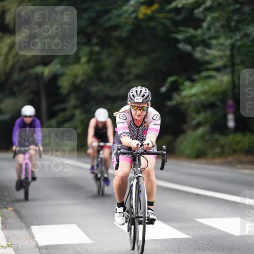 14.09.2025 - Stadtparktriathlon Michael Burmester http://msf.ph/oto/8908173 14.09.2025 09:27:02 Radfahren 477, 492, 497, 503 meine-sportfotos.de