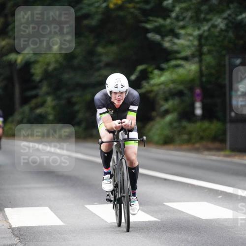 14.09.2025 - Stadtparktriathlon Michael Burmester http://msf.ph/oto/8908224 14.09.2025 09:27:38 Radfahren 379, 380, 386, 445, 467, 506 meine-sportfotos.de
