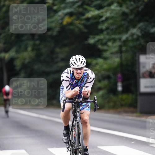 14.09.2025 - Stadtparktriathlon Michael Burmester http://msf.ph/oto/8908273 14.09.2025 09:28:15 Radfahren 327, 383, 393, 498 meine-sportfotos.de