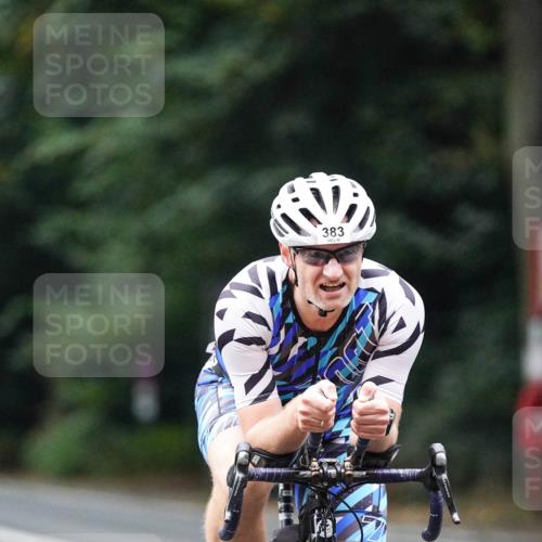 14.09.2025 - Stadtparktriathlon Michael Burmester http://msf.ph/oto/8908279 14.09.2025 09:28:16 Radfahren 327, 383, 393, 413, 448, 498 meine-sportfotos.de