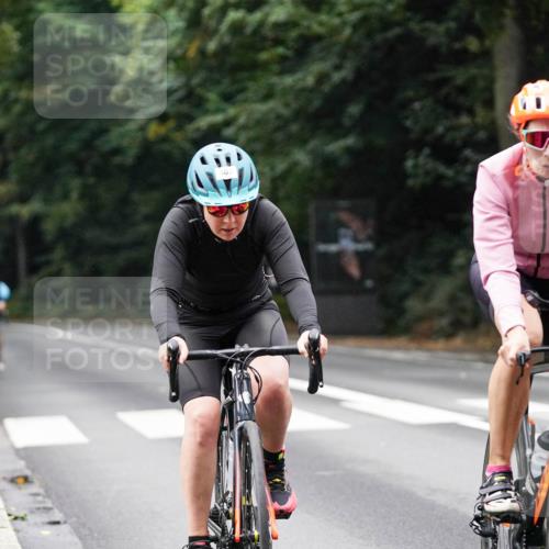 14.09.2025 - Stadtparktriathlon Michael Burmester http://msf.ph/oto/8908307 14.09.2025 09:28:28 Radfahren 311, 382, 400, 413, 414, 423, 430, 435, 448 meine-sportfotos.de