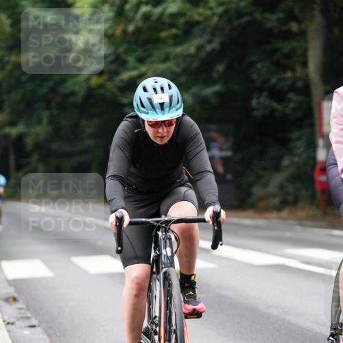 14.09.2025 - Stadtparktriathlon Michael Burmester http://msf.ph/oto/8908309 14.09.2025 09:28:28 Radfahren 311, 382, 400, 413, 414, 423, 430, 435, 448 meine-sportfotos.de