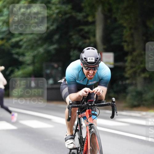 14.09.2025 - Stadtparktriathlon Michael Burmester http://msf.ph/oto/8908315 14.09.2025 09:28:31 Radfahren 311, 382, 400, 414, 423, 430, 435 meine-sportfotos.de