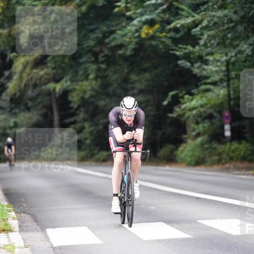 14.09.2025 - Stadtparktriathlon Michael Burmester http://msf.ph/oto/8908324 14.09.2025 09:28:49 Radfahren 398, 410 meine-sportfotos.de