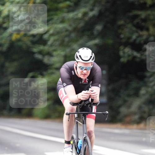 14.09.2025 - Stadtparktriathlon Michael Burmester http://msf.ph/oto/8908328 14.09.2025 09:28:51 Radfahren 398, 410, 504 meine-sportfotos.de