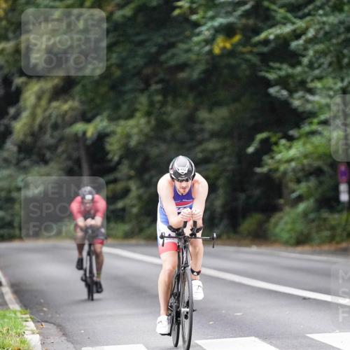 14.09.2025 - Stadtparktriathlon Michael Burmester http://msf.ph/oto/8908410 14.09.2025 09:30:04 Radfahren 394, 412, 450, 484, 501 meine-sportfotos.de