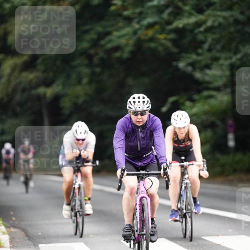 14.09.2025 - Stadtparktriathlon Michael Burmester http://msf.ph/oto/8908418 14.09.2025 09:34:49 Radfahren 383, 386, 438, 477, 492 meine-sportfotos.de