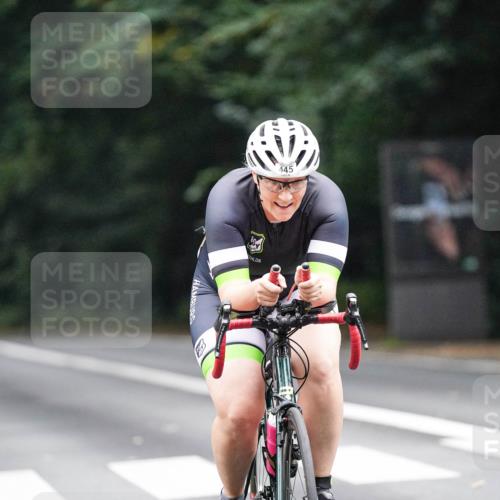 14.09.2025 - Stadtparktriathlon Michael Burmester http://msf.ph/oto/8908450 14.09.2025 09:35:11 Radfahren 400, 430, 445, 456, 494, 506 meine-sportfotos.de
