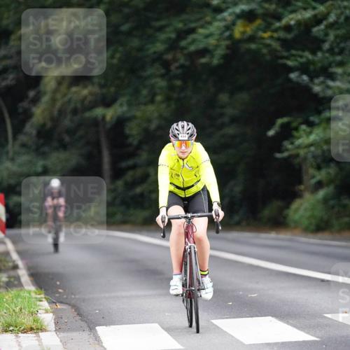 14.09.2025 - Stadtparktriathlon Michael Burmester http://msf.ph/oto/8908459 14.09.2025 09:35:18 Radfahren 398, 430, 494 meine-sportfotos.de