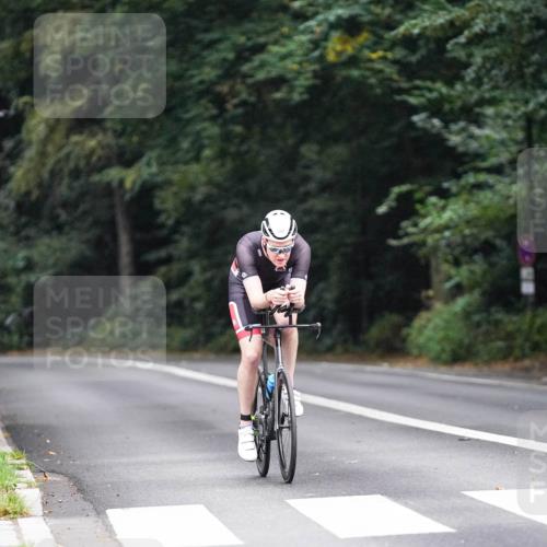 14.09.2025 - Stadtparktriathlon Michael Burmester http://msf.ph/oto/8908464 14.09.2025 09:35:22 Radfahren 398, 494 meine-sportfotos.de