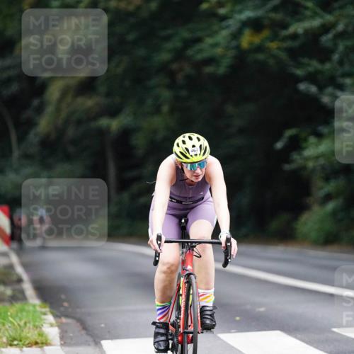 14.09.2025 - Stadtparktriathlon Michael Burmester http://msf.ph/oto/8908477 14.09.2025 09:35:38 Radfahren 410, 467, 498 meine-sportfotos.de