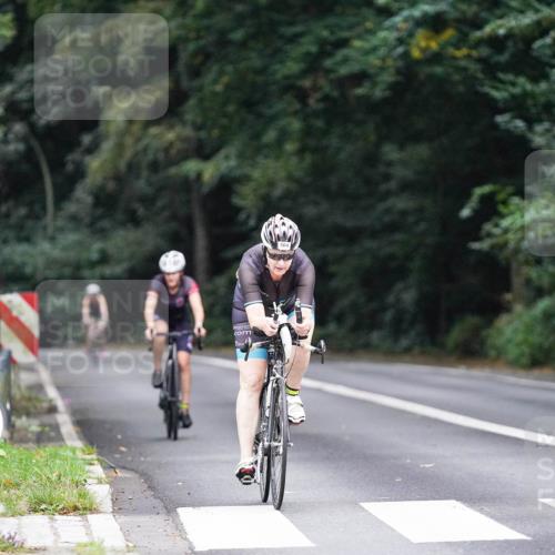 14.09.2025 - Stadtparktriathlon Michael Burmester http://msf.ph/oto/8908527 14.09.2025 09:36:07 Radfahren 448, 466, 504 meine-sportfotos.de