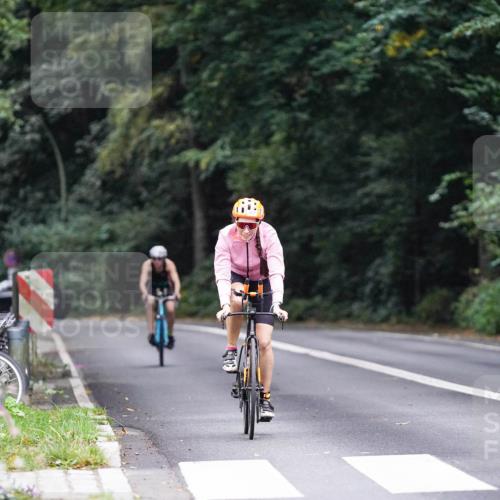 14.09.2025 - Stadtparktriathlon Michael Burmester http://msf.ph/oto/8908566 14.09.2025 09:37:04 Radfahren 423, 484, 500, 501 meine-sportfotos.de