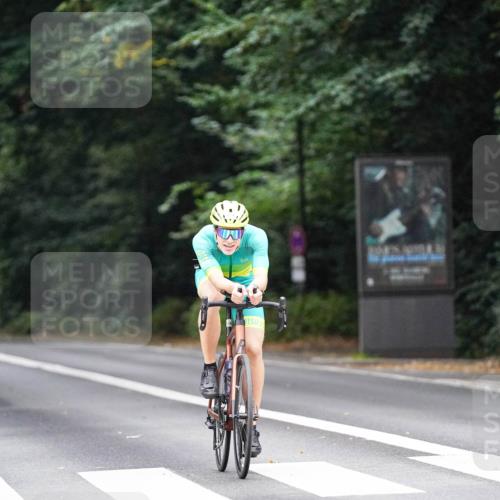 14.09.2025 - Stadtparktriathlon Michael Burmester http://msf.ph/oto/8908588 14.09.2025 09:37:53 Radfahren 399, 434 meine-sportfotos.de