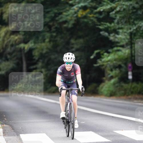 14.09.2025 - Stadtparktriathlon Michael Burmester http://msf.ph/oto/8908616 14.09.2025 09:38:23 Radfahren 391, 421, 453, 458 meine-sportfotos.de